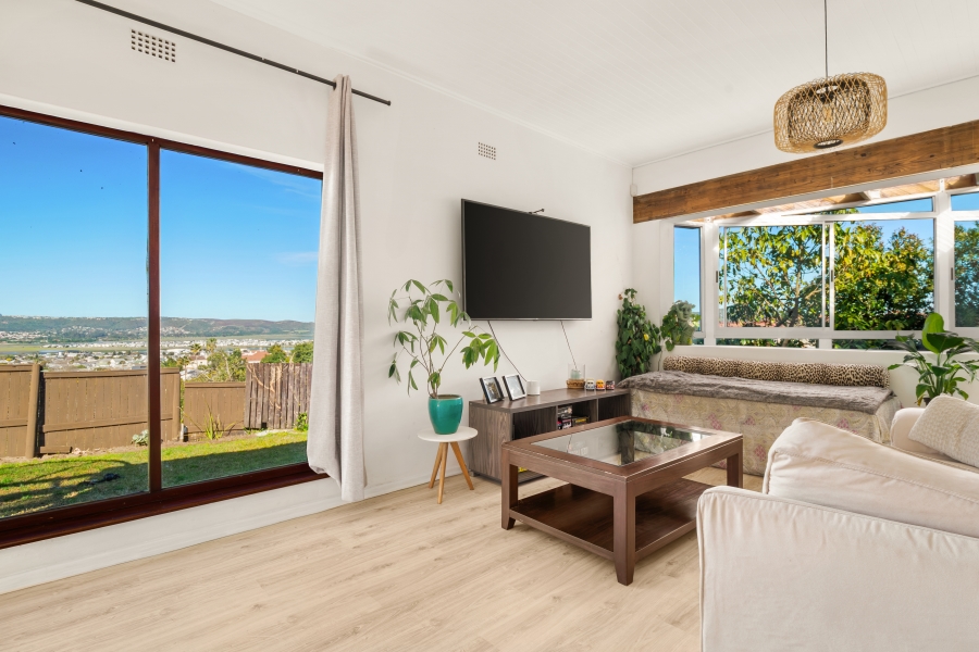 5 Bedroom Property for Sale in Heuwelkruin Western Cape